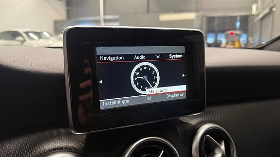 Mercedes-Benz A200 22 of 25