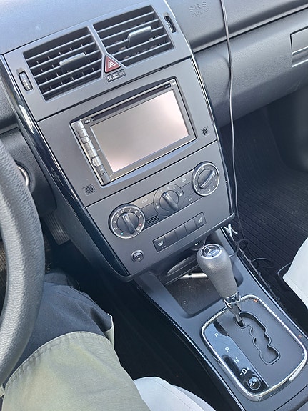 Mercedes-Benz A180 4 of 11