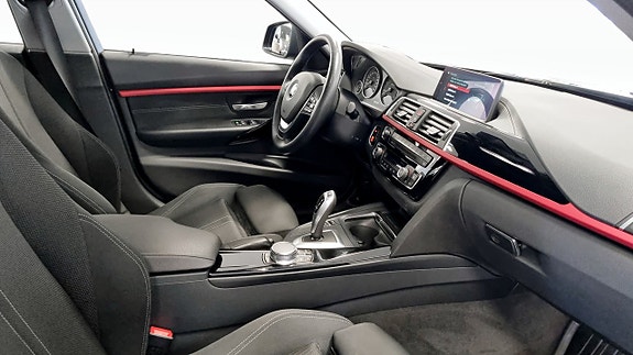 BMW 320d 3 of 12