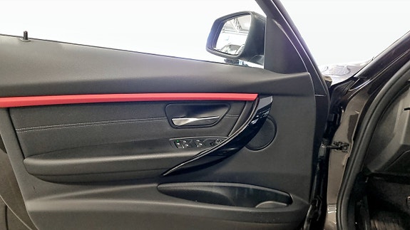 BMW 320d 11 of 12