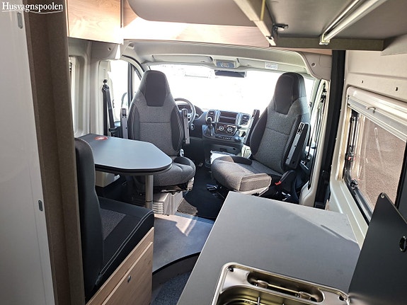 Dethleffs Globetrail 600 DS Active Automat 14 of 21