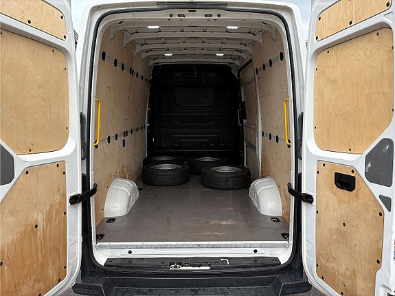 Volkswagen e-Crafter 35 13 of 14
