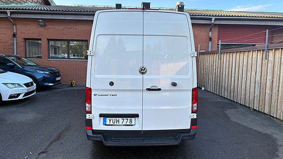 Volkswagen e-Crafter 35 4 of 14