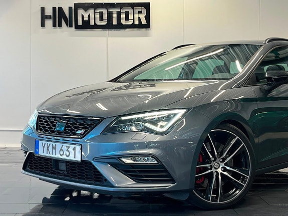 Seat Leon 2 of 24