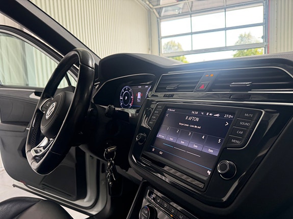 Volkswagen Tiguan 12 of 21