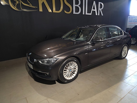 BMW 320d 2 of 13