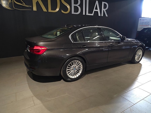 BMW 320d 5 of 13