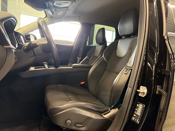 Volvo XC60 8 of 17