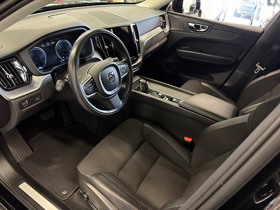 Volvo XC60 7 of 17