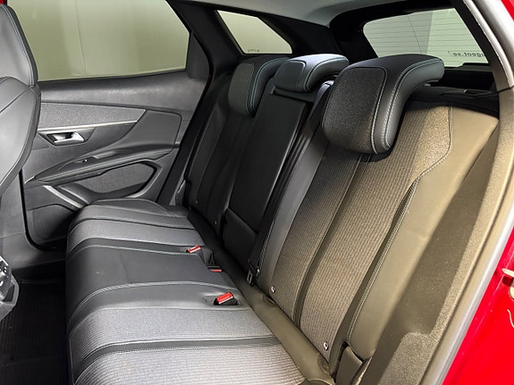 Peugeot 3008 8 of 23