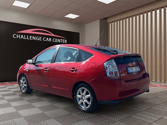 Toyota Prius 6 of 15