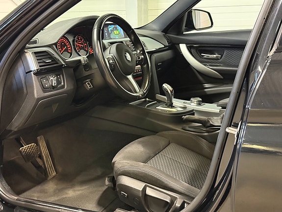 BMW 320d 13 of 17