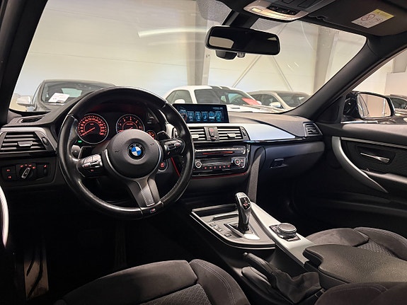 BMW 320d 14 of 17
