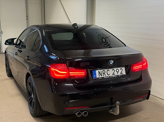 BMW 320d 5 of 17