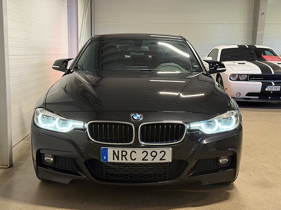 BMW 320d 10 of 17