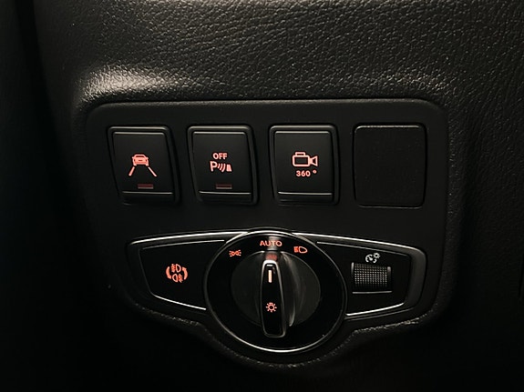 Mercedes-Benz X250 d 13 of 30