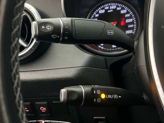 Mercedes-Benz X250 d 18 of 30