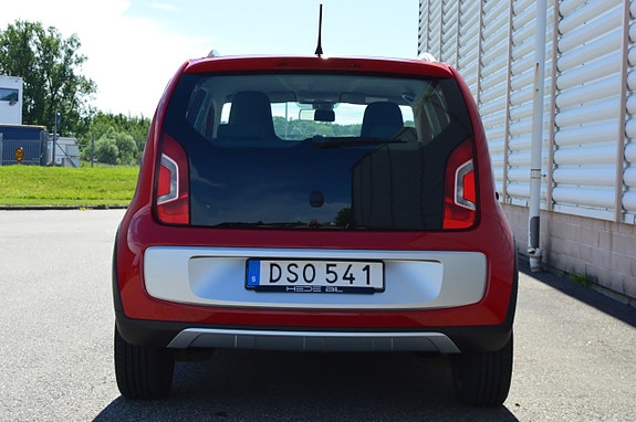Volkswagen Up! Cross 5 of 11