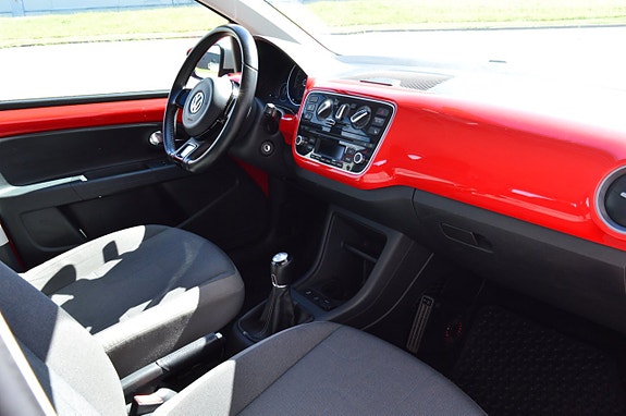 Volkswagen Up! Cross 7 of 11