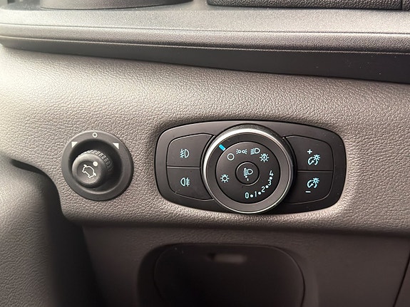 Ford Transit 12 of 27