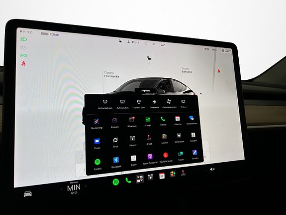 Tesla Model Y 18 of 29