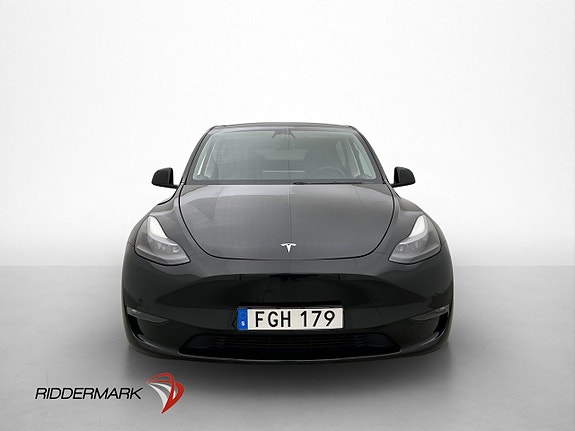 Tesla Model Y 3 of 29