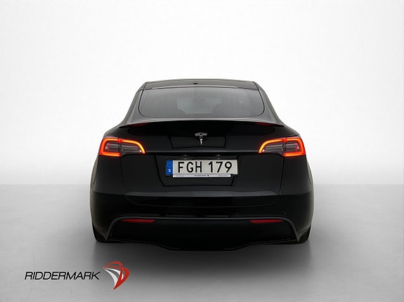 Tesla Model Y 6 of 29
