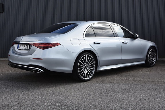 Mercedes-Benz S500 2 of 26