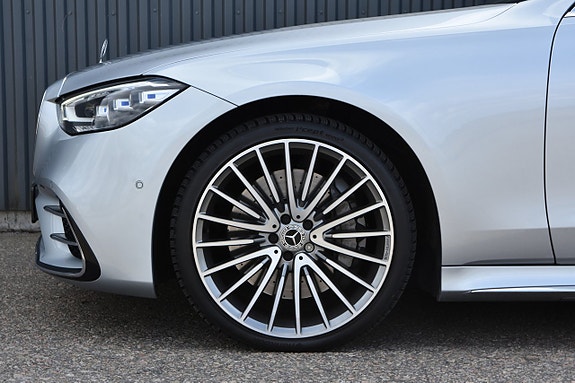 Mercedes-Benz S500 5 of 26