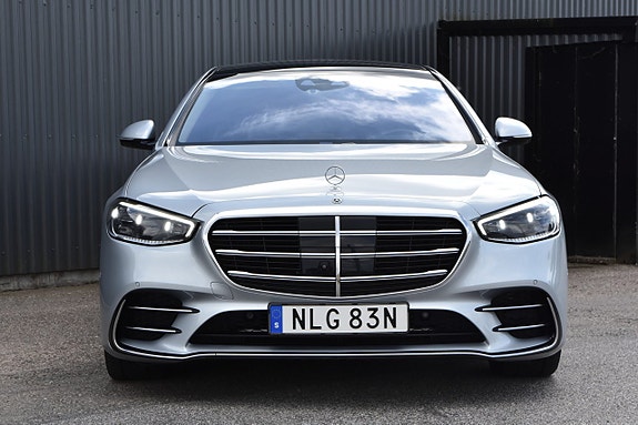 Mercedes-Benz S500 7 of 26