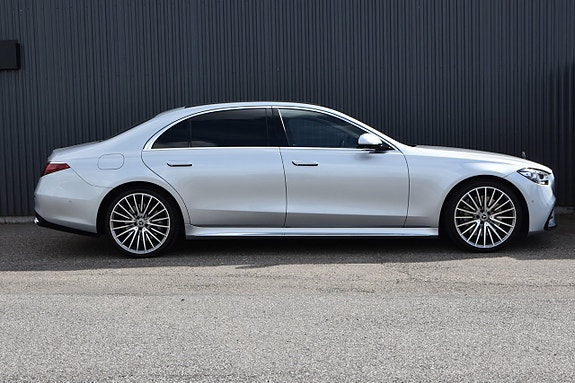 Mercedes-Benz S500 3 of 26