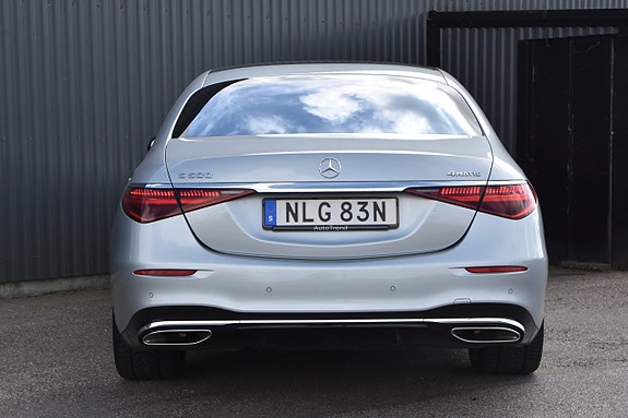 Mercedes-Benz S500 8 of 26