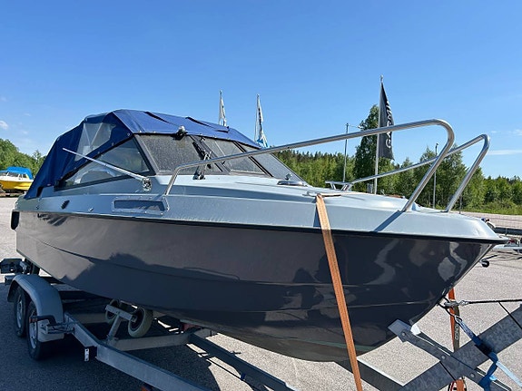 Ryds 570DC & Evinrude E-tec 90hk -14 höst tömning slumpas 2 of 7