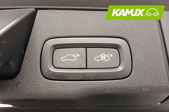 Volvo XC60 17 of 24