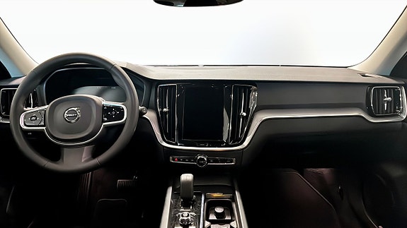 Volvo V60 Cross Country 4 of 13