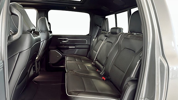 Dodge RAM 1500 5 of 9