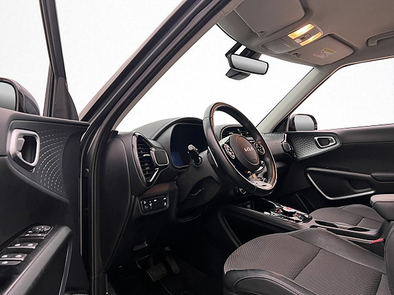 Kia e-Soul 10 of 30