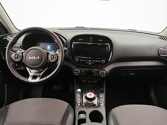 Kia e-Soul 12 of 30