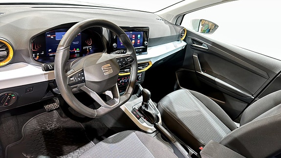 Seat Arona 7 of 18
