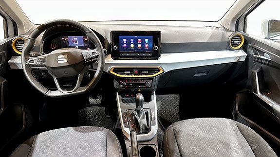 Seat Arona 10 of 18