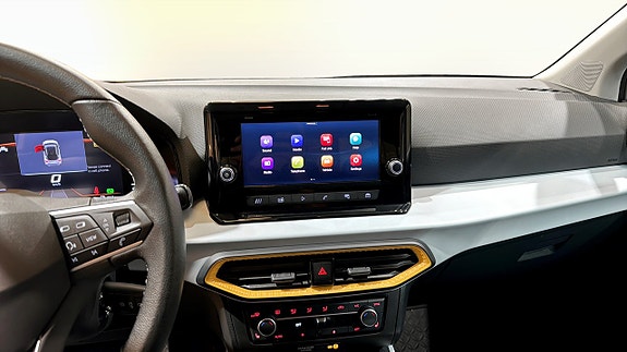 Seat Arona 9 of 18