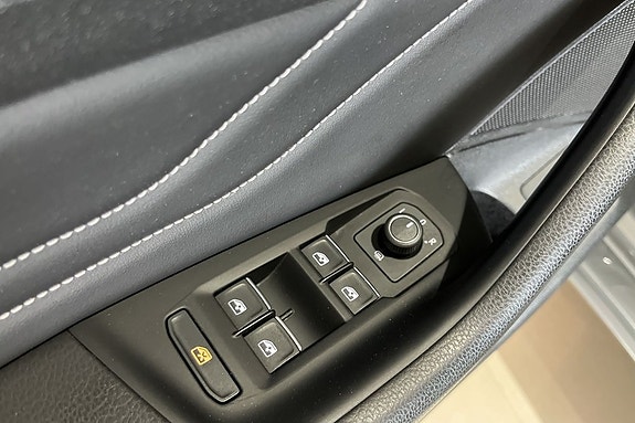 Volkswagen Passat 10 of 10