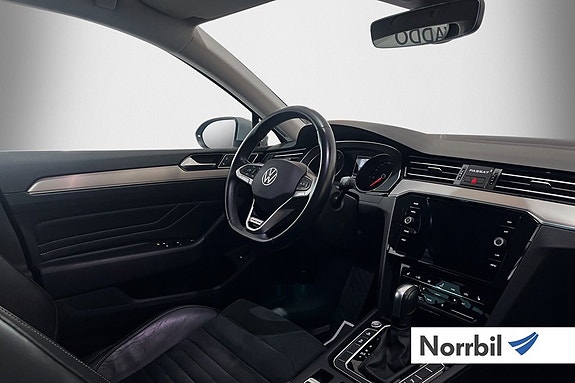 Volkswagen Passat 8 of 10