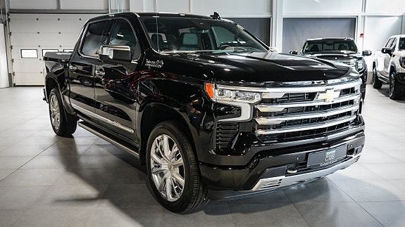 Chevrolet Silverado EV 6 of 30