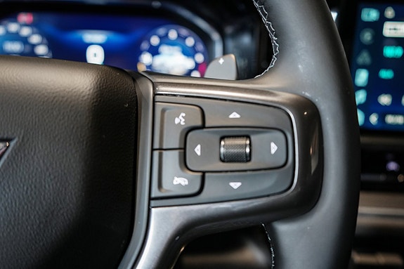Chevrolet Silverado EV 28 of 30