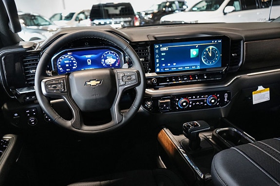 Chevrolet Silverado EV 16 of 30