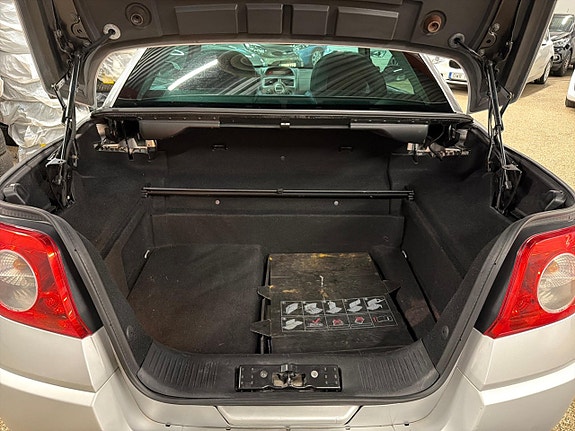 Renault Megane 14 of 15