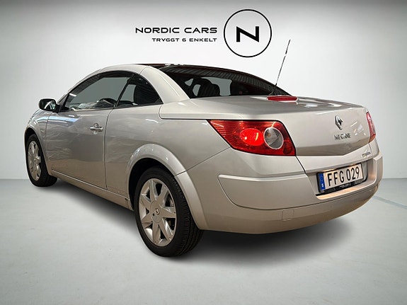 Renault Megane 2 of 15