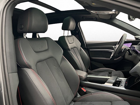 Audi Q8 11 of 30