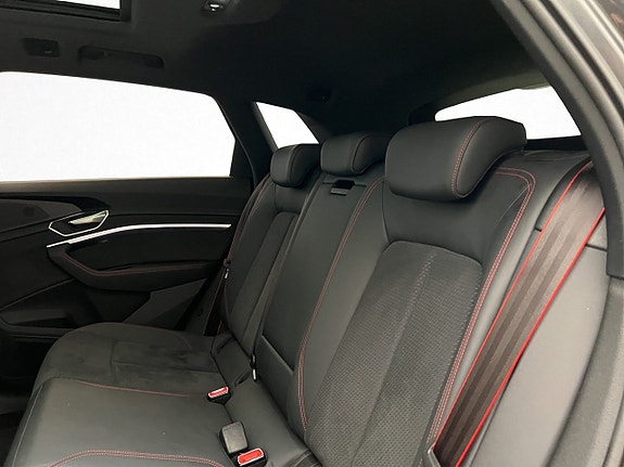 Audi Q8 20 of 30